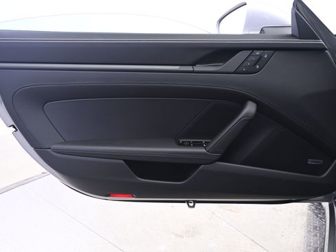 Certified 2025 Porsche 911 Carrera GTS image 22