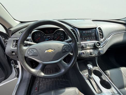 Used 2016 Chevrolet Impala LTZ FWD image 17