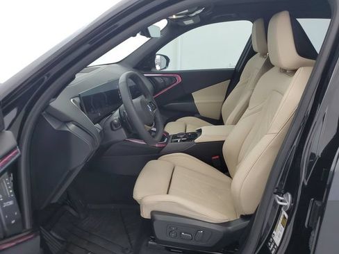 Used 2025 BMW X3 xDrive30i w/ Premium Package AWD/4WD image 19