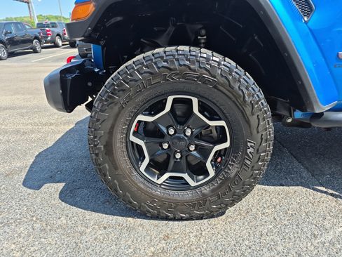 Used 2022 Jeep Gladiator Rubicon w/ Cold Weather Group image 10