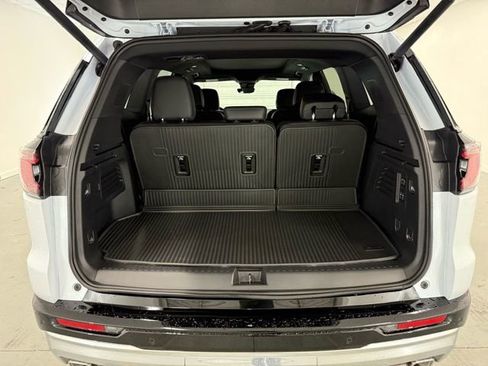 New 2026 GMC Acadia Denali w/ Super Cruise Package FWD image 8