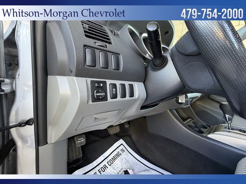 Used 2013 Toyota Tacoma 2WD Access Cab image 11