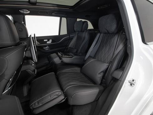 Used 2026 Mercedes-Benz Maybach GLS 600 image 48