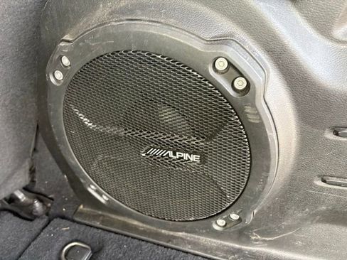 Used 2019 Jeep Wrangler Unlimited Sahara image 24