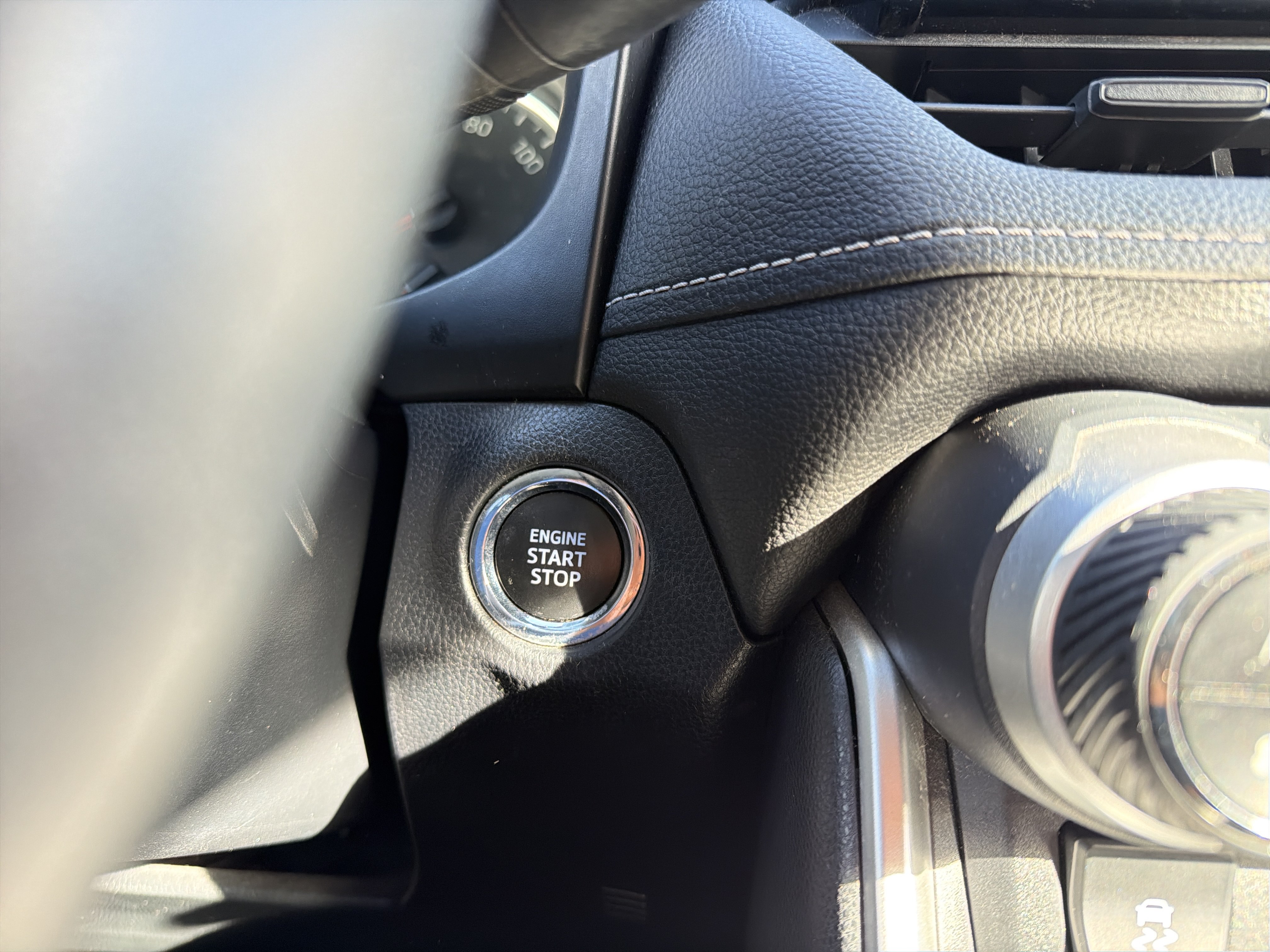 Used 2019 Toyota RAV4 XLE w/ Convenience Package AWD/4WD image 24