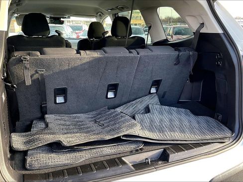 Certified 2024 Subaru Ascent Premium w/ Convenience Package image 32