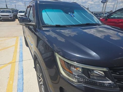 Used 2017 Ford Explorer Sport w/ Equipment Group 401A AWD/4WD image 6