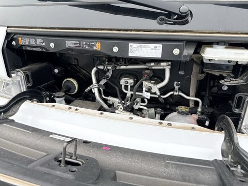 Used 2024 Chevrolet Brightdrop 400 w/ Commercial Equipment Package AWD/4WD image 13