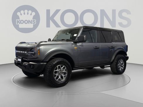 Certified 2025 Ford Bronco Badlands AWD/4WD image 1