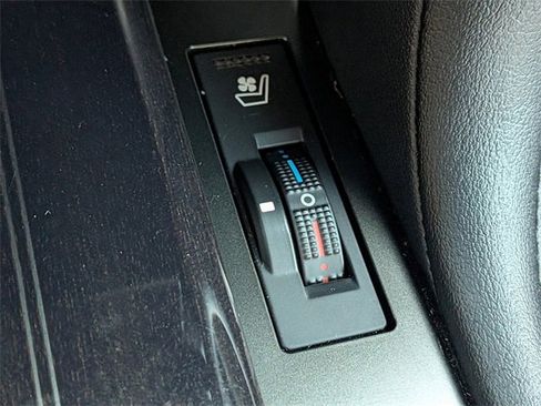 Used 2022 Lexus GX 460 Premium w/ Premium Plus Package image 25