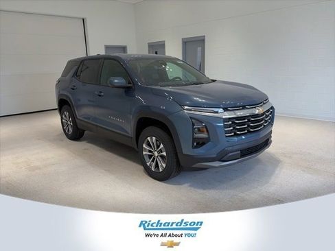 New 2026 Chevrolet Equinox LT w/ Convenience Package II image 1