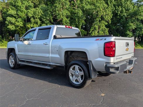Used 2015 Chevrolet Silverado 2500 LT AWD/4WD image 3