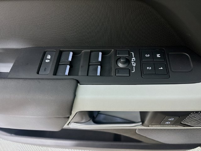 Used 2024 Land Rover Defender 110 S AWD/4WD image 20