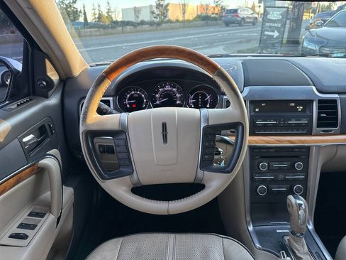 Used 2012 Lincoln MKZ image 23