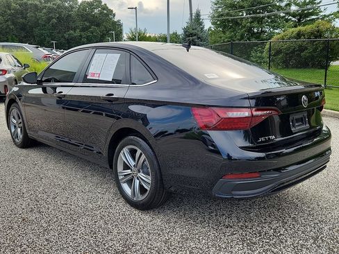 Used 2024 Volkswagen Jetta SE FWD image 4