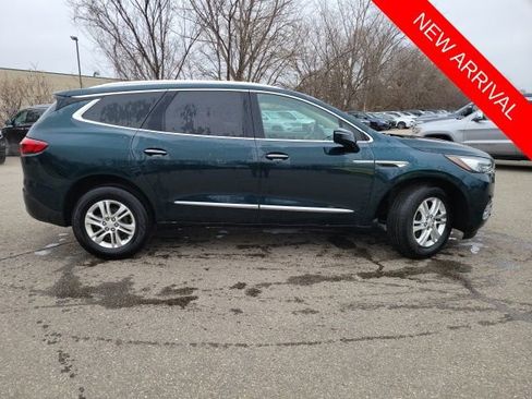 Used 2019 Buick Enclave Essence image 2