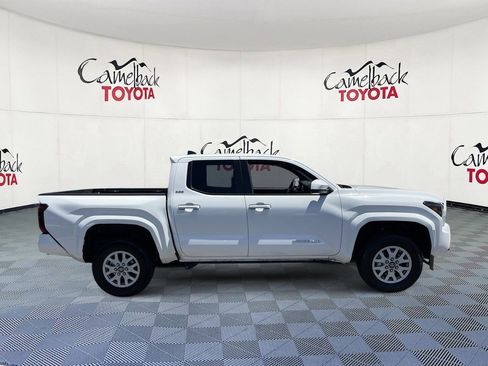 Used 2025 Toyota Tacoma SR5 AWD/4WD image 8