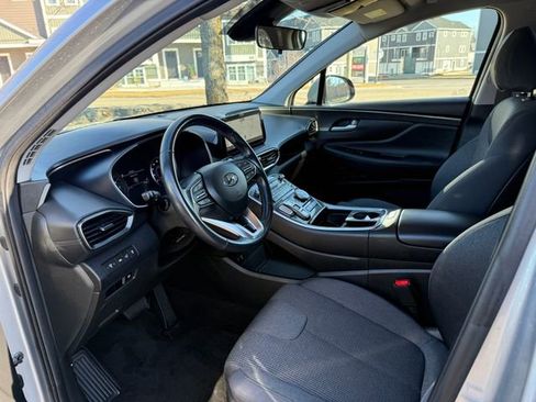 Used 2023 Hyundai Santa Fe SEL image 3