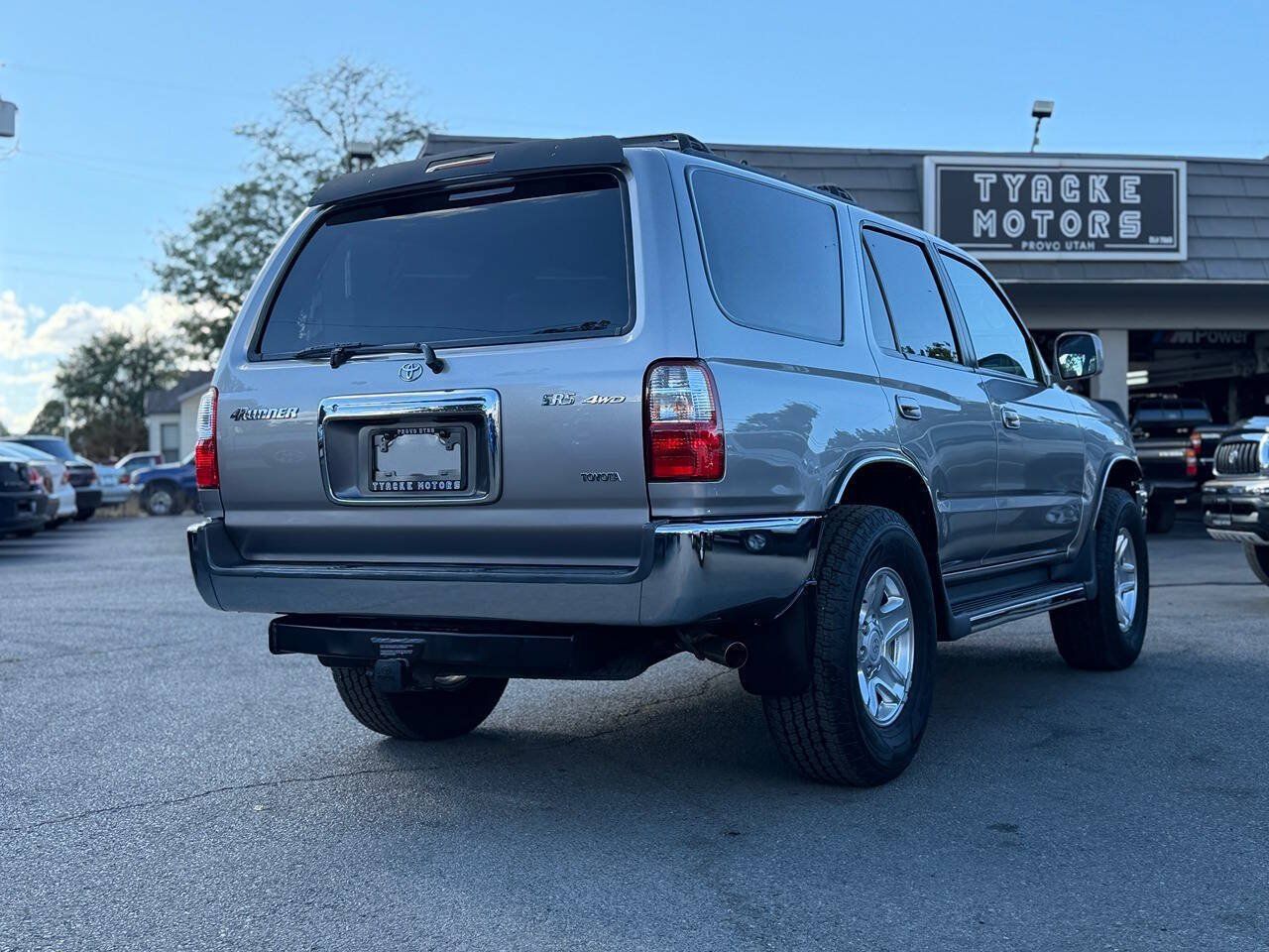 Used 2002 Toyota 4Runner SR5 AWD/4WD image 11