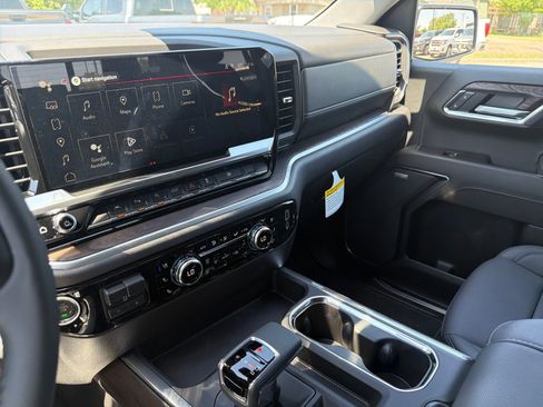 New 2026 GMC Sierra 1500 SLT w/ SLT Premium Package AWD/4WD image 29