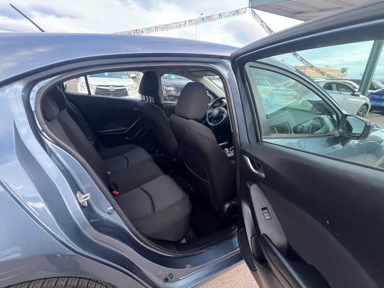 Used 2015 MAZDA MAZDA3 i Sport FWD image 8