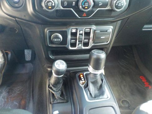 Used 2020 Jeep Wrangler Unlimited Sport S AWD/4WD image 16