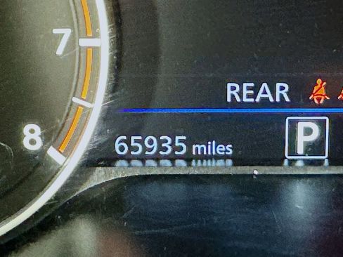 Used 2024 Nissan Altima 2.5 SR FWD image 33