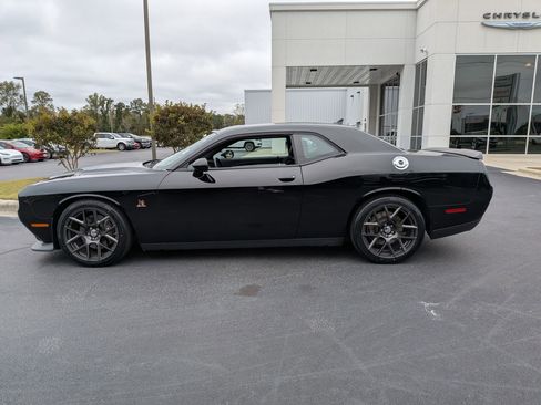 Used 2016 Dodge Challenger R/T Scat Pack w/ Leather Interior Group image 8