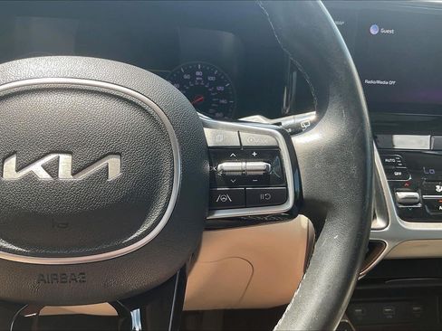 Used 2022 Kia Sorento S FWD image 19