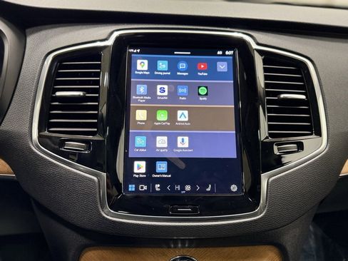 Used 2023 Volvo XC90 B6 Plus image 30