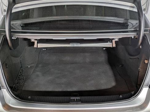Used 2014 Mercedes-Benz E 250 BlueTEC Sedan image 7