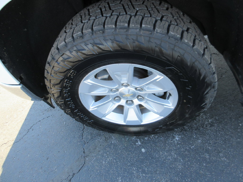 Certified 2022 Chevrolet Silverado 1500 LT AWD/4WD image 15