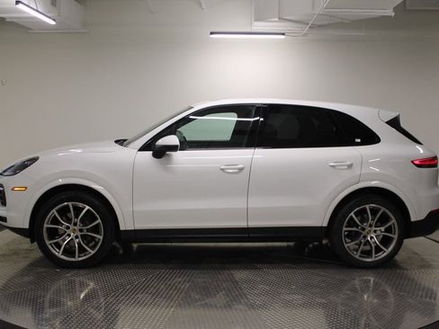 Certified 2020 Porsche Cayenne image 2