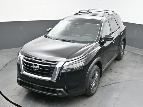 New 2025 Nissan Pathfinder SV w/ SV Premium Package image 34