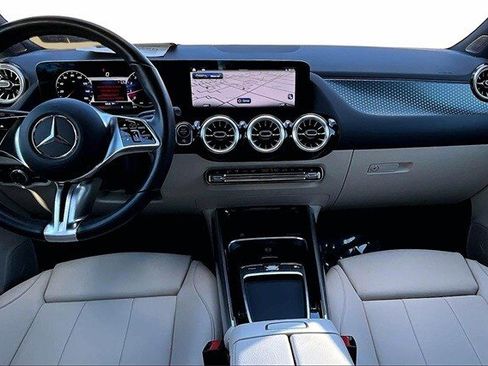 Certified 2025 Mercedes-Benz GLA 250 4MATIC image 10