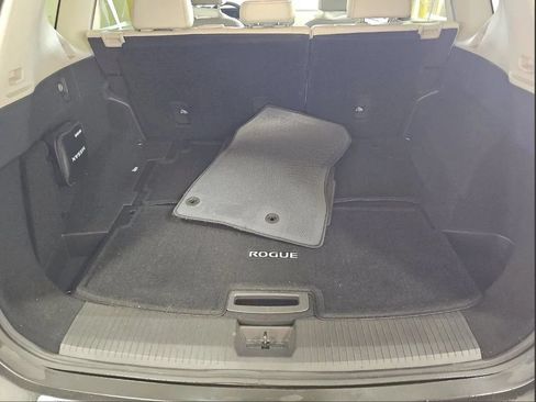 Used 2023 Nissan Rogue SL AWD/4WD image 6