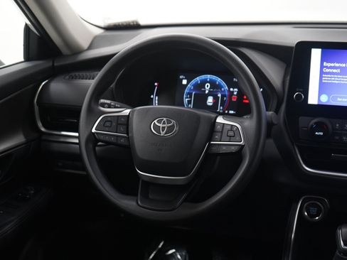Used 2025 Toyota Grand Highlander FWD image 14