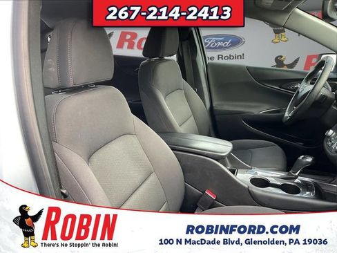 Used 2017 Chevrolet Malibu LT FWD image 28