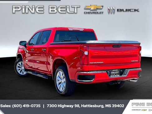 Used 2019 Chevrolet Silverado 1500 Custom w/ Custom Convenience Package RWD image 2