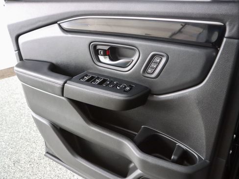 Used 2024 Honda Pilot Touring image 22