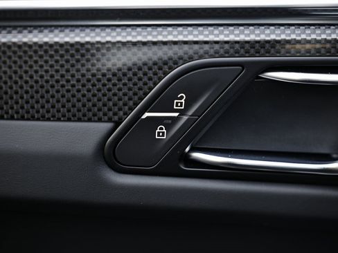 New 2026 Porsche Macan GTS image 21