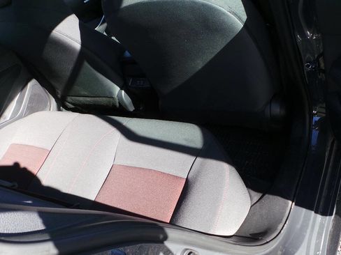 Used 2024 Toyota Corolla SE image 6