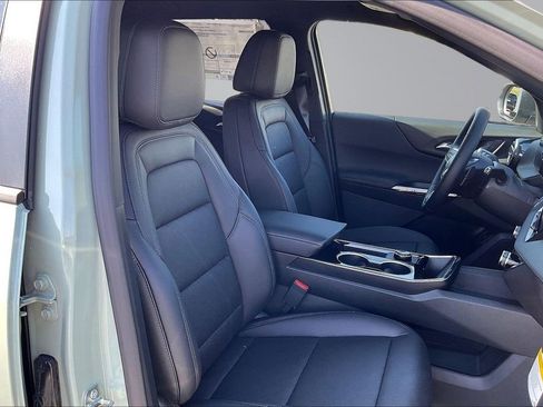 New 2026 Chevrolet Equinox LT w/ Convenience Package II image 11