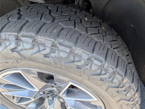 Used 2021 Chevrolet Tahoe Z71 w/ Rear Media and Nav Package image 10