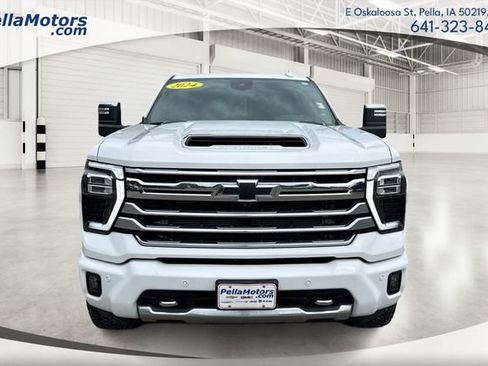 Used 2024 Chevrolet Silverado 3500 High Country w/ High Country Premium Package AWD/4WD image 7
