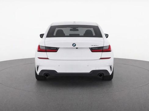 Used 2022 BMW 330e w/ M Sport Package RWD image 4