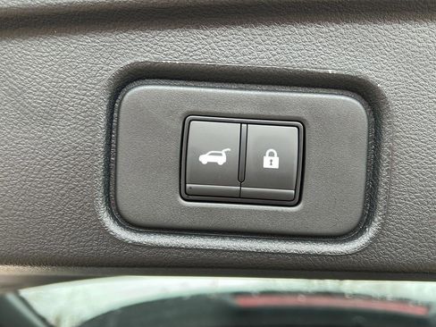 New 2026 Nissan Pathfinder SL image 12