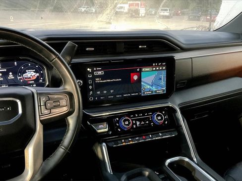 Used 2024 GMC Sierra 2500 Denali w/ Denali Reserve Package image 6