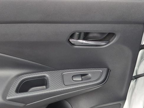 Used 2025 Nissan Versa SV w/ Trunk Package FWD image 23