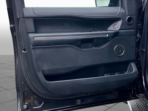 Used 2023 Ford Expedition XLT AWD/4WD image 22